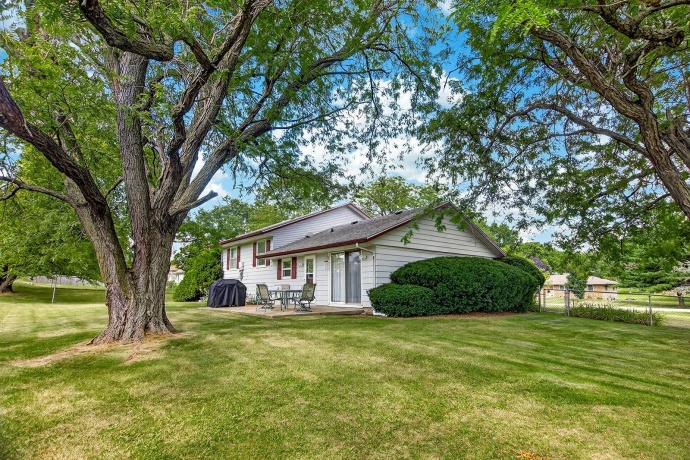 8586 YELLOWSTONE, BYRON, Illinois 61010, 3 Bedrooms Bedrooms, ,2 BathroomsBathrooms,House,For Sale,YELLOWSTONE,202604681
