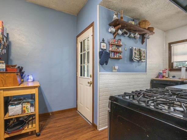 332 London, ROCKFORD, Illinois 61107, 3 Bedrooms Bedrooms, ,2 BathroomsBathrooms,House,For Sale,London,202604152