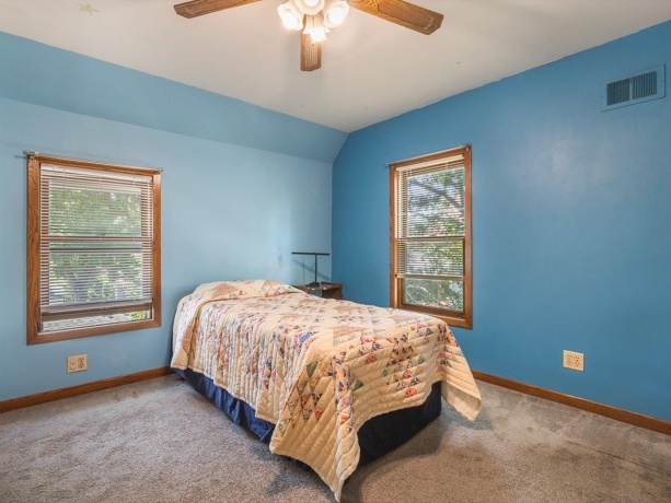 332 London, ROCKFORD, Illinois 61107, 3 Bedrooms Bedrooms, ,2 BathroomsBathrooms,House,For Sale,London,202604152