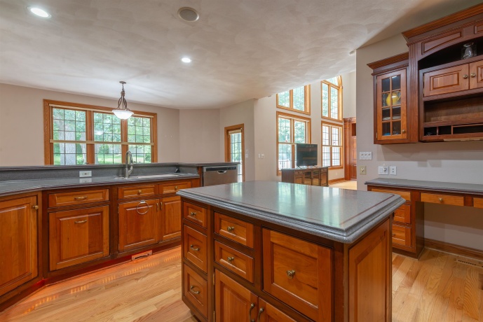 3285 Forest, FREEPORT, Illinois 61032, 4 Bedrooms Bedrooms, ,4 BathroomsBathrooms,House,For Sale,Forest,202604686