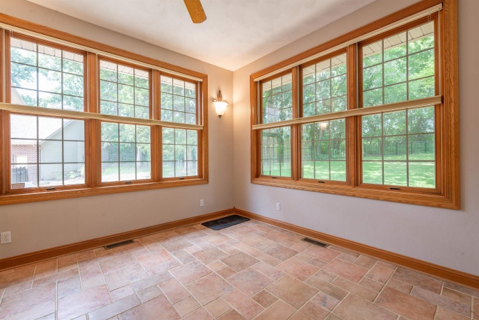 3285 Forest, FREEPORT, Illinois 61032, 4 Bedrooms Bedrooms, ,4 BathroomsBathrooms,House,For Sale,Forest,202604686