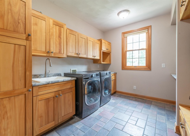 3285 Forest, FREEPORT, Illinois 61032, 4 Bedrooms Bedrooms, ,4 BathroomsBathrooms,House,For Sale,Forest,202604686