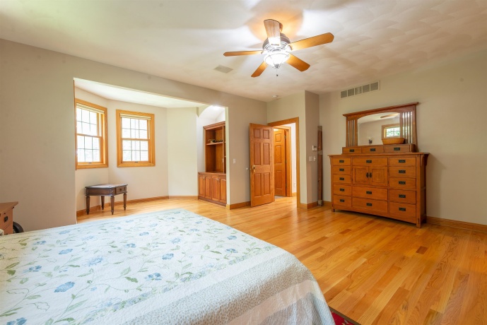 3285 Forest, FREEPORT, Illinois 61032, 4 Bedrooms Bedrooms, ,4 BathroomsBathrooms,House,For Sale,Forest,202604686
