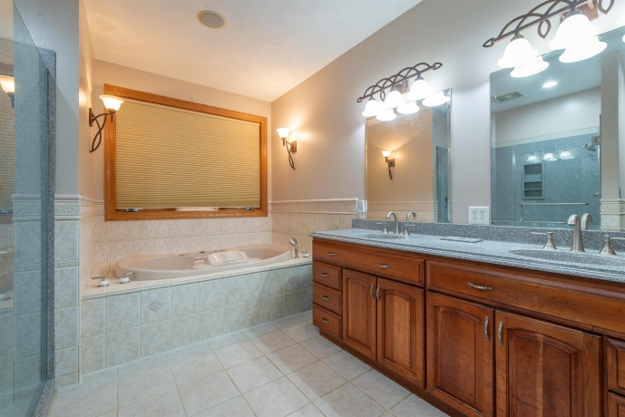 3285 Forest, FREEPORT, Illinois 61032, 4 Bedrooms Bedrooms, ,4 BathroomsBathrooms,House,For Sale,Forest,202604686