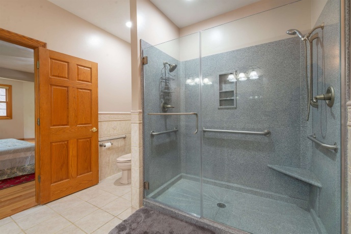 3285 Forest, FREEPORT, Illinois 61032, 4 Bedrooms Bedrooms, ,4 BathroomsBathrooms,House,For Sale,Forest,202604686