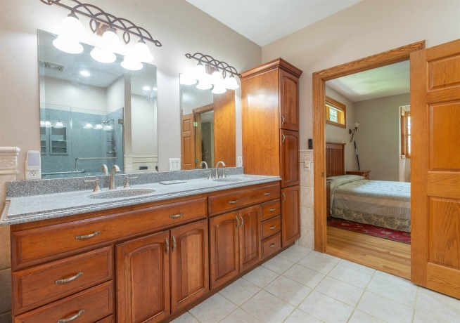 3285 Forest, FREEPORT, Illinois 61032, 4 Bedrooms Bedrooms, ,4 BathroomsBathrooms,House,For Sale,Forest,202604686