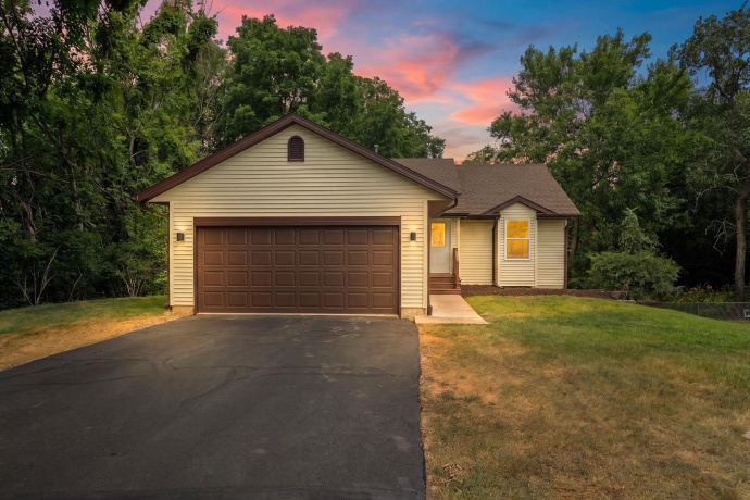 3210 Piper, ROCKFORD, Illinois 61114, 3 Bedrooms Bedrooms, ,3 BathroomsBathrooms,House,For Sale,Piper,202604687