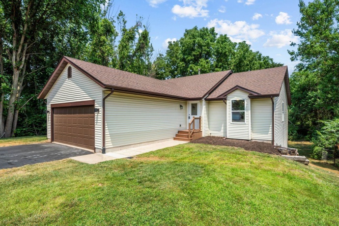 3210 Piper, ROCKFORD, Illinois 61114, 3 Bedrooms Bedrooms, ,3 BathroomsBathrooms,House,For Sale,Piper,202604687