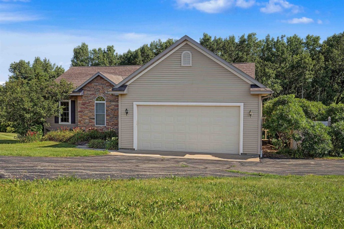 11A158 Birdie, APPLE CANYON LAKE, Illinois 61001, 4 Bedrooms Bedrooms, ,3 BathroomsBathrooms,House,For Sale,Birdie,202604688