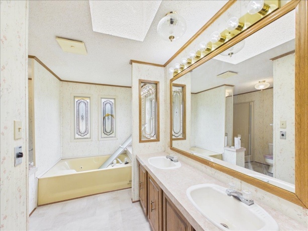 933 Micole, BELVIDERE, Illinois 61008, 3 Bedrooms Bedrooms, ,2 BathroomsBathrooms,House,For Sale,Micole,202604691