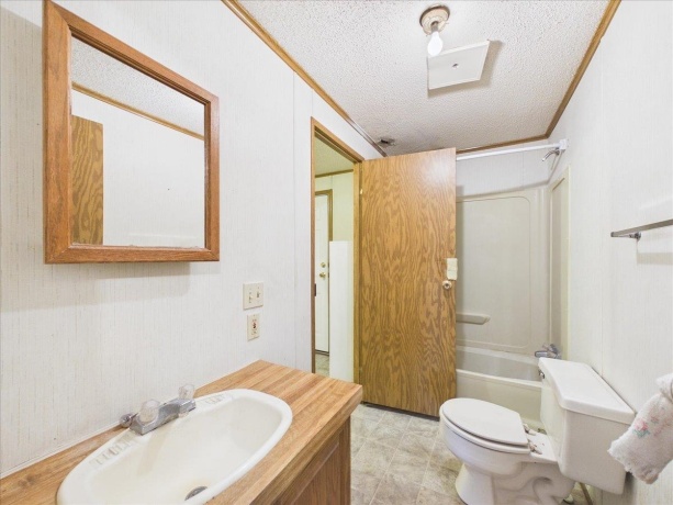 933 Micole, BELVIDERE, Illinois 61008, 3 Bedrooms Bedrooms, ,2 BathroomsBathrooms,House,For Sale,Micole,202604691