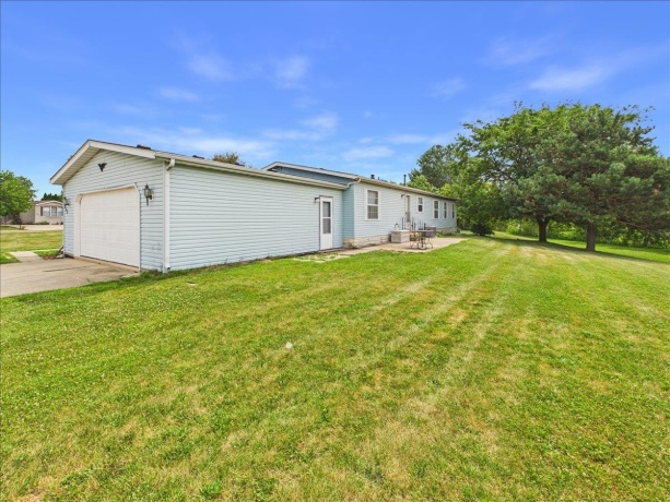 933 Micole, BELVIDERE, Illinois 61008, 3 Bedrooms Bedrooms, ,2 BathroomsBathrooms,House,For Sale,Micole,202604691