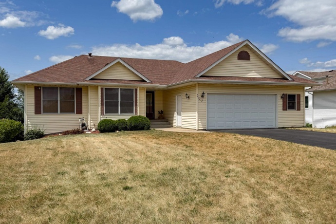 300 Gray Hawk, MACHESNEY PARK, Illinois 61115, 3 Bedrooms Bedrooms, ,3 BathroomsBathrooms,House,For Sale,Gray Hawk,202604556