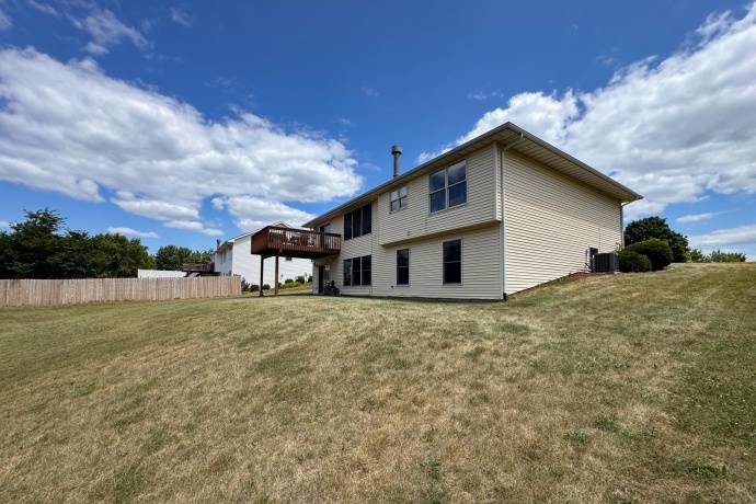 300 Gray Hawk, MACHESNEY PARK, Illinois 61115, 3 Bedrooms Bedrooms, ,3 BathroomsBathrooms,House,For Sale,Gray Hawk,202604556