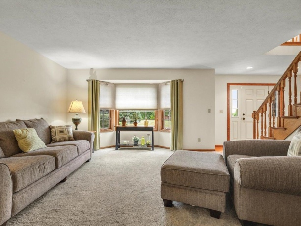 8647 Oakwood Glen, ROCKFORD, Illinois 61108, 4 Bedrooms Bedrooms, ,2 BathroomsBathrooms,House,For Sale,Oakwood Glen,202604692