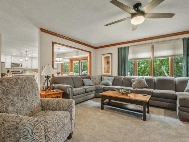 8647 Oakwood Glen, ROCKFORD, Illinois 61108, 4 Bedrooms Bedrooms, ,2 BathroomsBathrooms,House,For Sale,Oakwood Glen,202604692