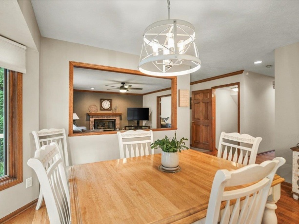 8647 Oakwood Glen, ROCKFORD, Illinois 61108, 4 Bedrooms Bedrooms, ,2 BathroomsBathrooms,House,For Sale,Oakwood Glen,202604692