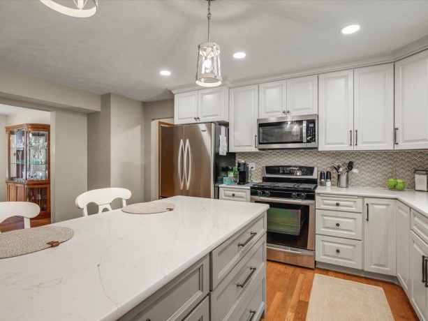 8647 Oakwood Glen, ROCKFORD, Illinois 61108, 4 Bedrooms Bedrooms, ,2 BathroomsBathrooms,House,For Sale,Oakwood Glen,202604692