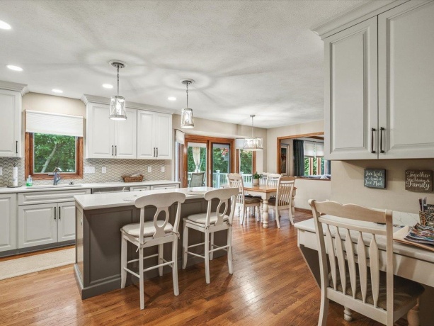 8647 Oakwood Glen, ROCKFORD, Illinois 61108, 4 Bedrooms Bedrooms, ,2 BathroomsBathrooms,House,For Sale,Oakwood Glen,202604692