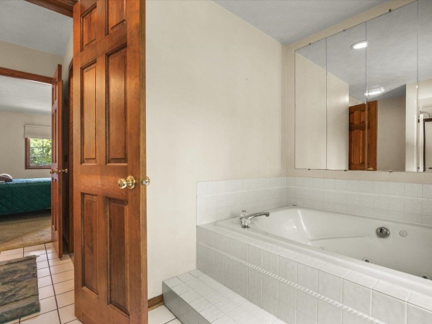 8647 Oakwood Glen, ROCKFORD, Illinois 61108, 4 Bedrooms Bedrooms, ,2 BathroomsBathrooms,House,For Sale,Oakwood Glen,202604692