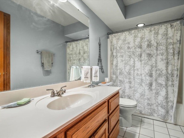 8647 Oakwood Glen, ROCKFORD, Illinois 61108, 4 Bedrooms Bedrooms, ,2 BathroomsBathrooms,House,For Sale,Oakwood Glen,202604692