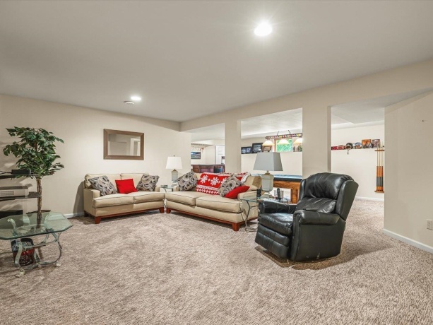 8647 Oakwood Glen, ROCKFORD, Illinois 61108, 4 Bedrooms Bedrooms, ,2 BathroomsBathrooms,House,For Sale,Oakwood Glen,202604692