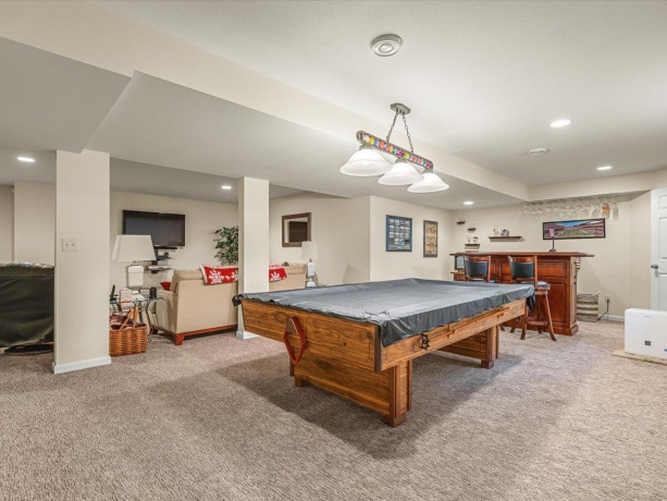 8647 Oakwood Glen, ROCKFORD, Illinois 61108, 4 Bedrooms Bedrooms, ,2 BathroomsBathrooms,House,For Sale,Oakwood Glen,202604692