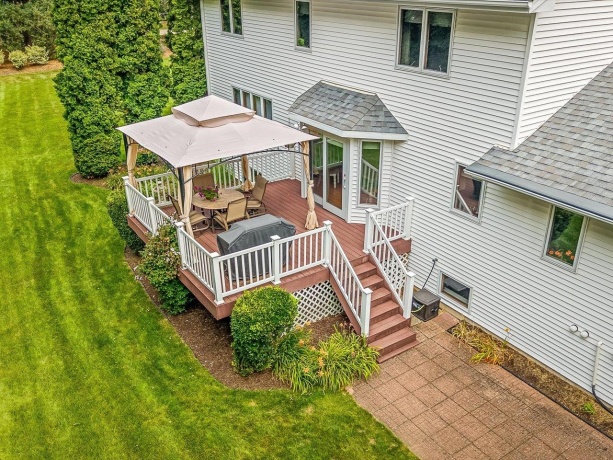 8647 Oakwood Glen, ROCKFORD, Illinois 61108, 4 Bedrooms Bedrooms, ,2 BathroomsBathrooms,House,For Sale,Oakwood Glen,202604692