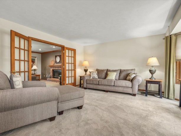 8647 Oakwood Glen, ROCKFORD, Illinois 61108, 4 Bedrooms Bedrooms, ,2 BathroomsBathrooms,House,For Sale,Oakwood Glen,202604692