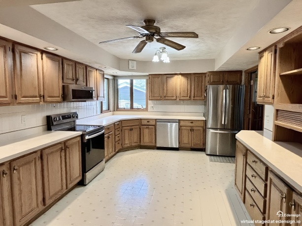 306 Beacon, BELVIDERE, Illinois 61008, 5 Bedrooms Bedrooms, ,3 BathroomsBathrooms,House,For Sale,Beacon,202603211