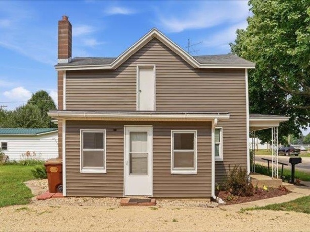 322 Carrol, LANARK, Illinois 61046, 4 Bedrooms Bedrooms, ,2 BathroomsBathrooms,House,For Sale,Carrol,202604697