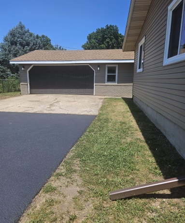 421 Main, ROCKTON, Illinois 61072, 3 Bedrooms Bedrooms, ,2 BathroomsBathrooms,House,For Sale,Main,202604698