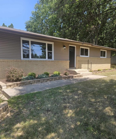 421 Main, ROCKTON, Illinois 61072, 3 Bedrooms Bedrooms, ,2 BathroomsBathrooms,House,For Sale,Main,202604698