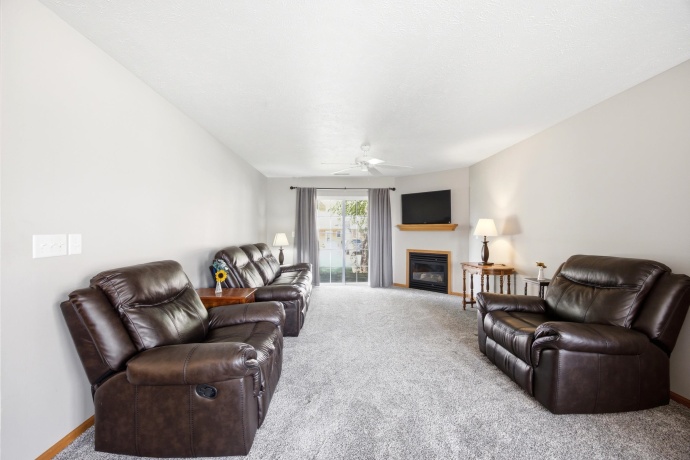 8622 Victory, MACHESNEY PARK, Illinois 61115, 2 Bedrooms Bedrooms, ,2 BathroomsBathrooms,Condominium,For Sale,Victory,202604702