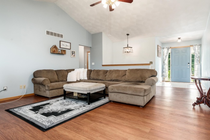 6672 Lindbloom, CHERRY VALLEY, Illinois 61016, 4 Bedrooms Bedrooms, ,3 BathroomsBathrooms,House,For Sale,Lindbloom,202604699