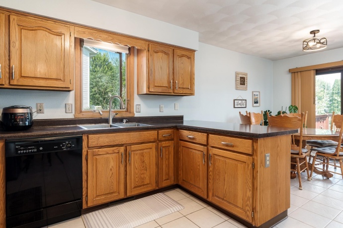 6672 Lindbloom, CHERRY VALLEY, Illinois 61016, 4 Bedrooms Bedrooms, ,3 BathroomsBathrooms,House,For Sale,Lindbloom,202604699