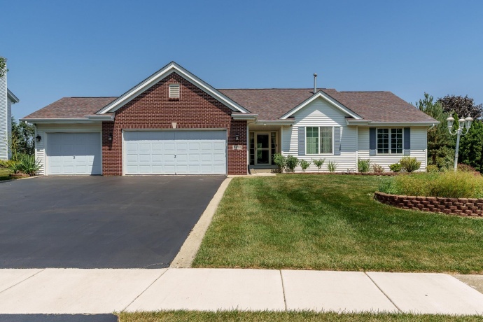 6672 Lindbloom, CHERRY VALLEY, Illinois 61016, 4 Bedrooms Bedrooms, ,3 BathroomsBathrooms,House,For Sale,Lindbloom,202604699
