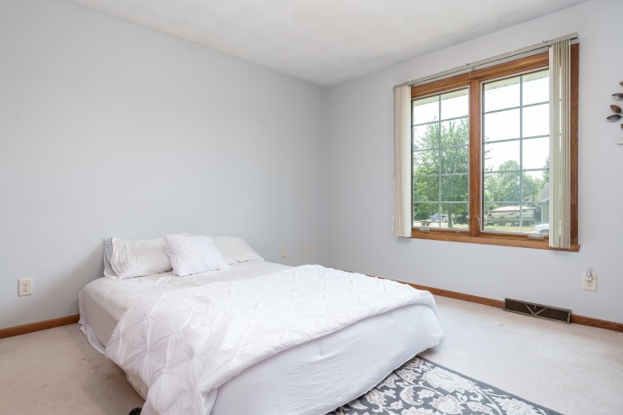 6672 Lindbloom, CHERRY VALLEY, Illinois 61016, 4 Bedrooms Bedrooms, ,3 BathroomsBathrooms,House,For Sale,Lindbloom,202604699