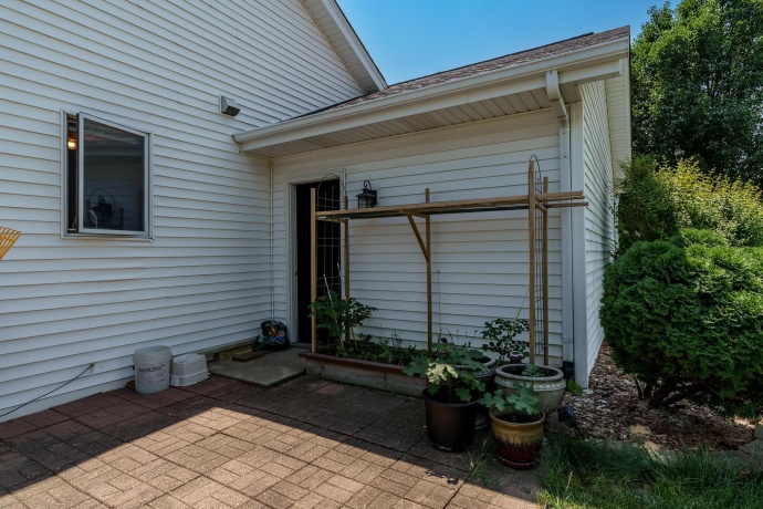 6672 Lindbloom, CHERRY VALLEY, Illinois 61016, 4 Bedrooms Bedrooms, ,3 BathroomsBathrooms,House,For Sale,Lindbloom,202604699