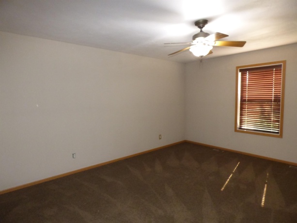 729 Meadow Ridge, LENA, Illinois 61048, 2 Bedrooms Bedrooms, ,1 BathroomBathrooms,House,For Sale,Meadow Ridge,202604703