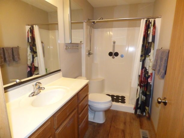 729 Meadow Ridge, LENA, Illinois 61048, 2 Bedrooms Bedrooms, ,1 BathroomBathrooms,House,For Sale,Meadow Ridge,202604703