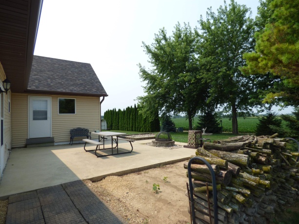 729 Meadow Ridge, LENA, Illinois 61048, 2 Bedrooms Bedrooms, ,1 BathroomBathrooms,House,For Sale,Meadow Ridge,202604703