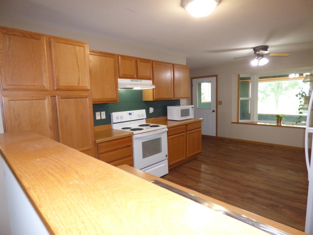 729 Meadow Ridge, LENA, Illinois 61048, 2 Bedrooms Bedrooms, ,1 BathroomBathrooms,House,For Sale,Meadow Ridge,202604703