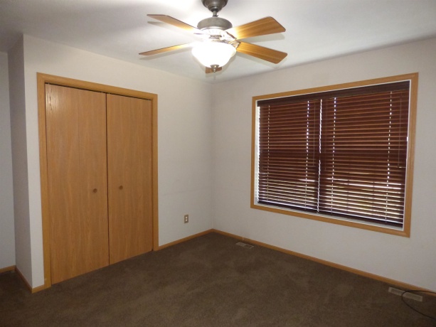 729 Meadow Ridge, LENA, Illinois 61048, 2 Bedrooms Bedrooms, ,1 BathroomBathrooms,House,For Sale,Meadow Ridge,202604703