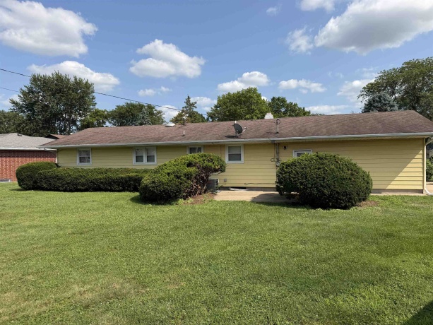 710 Carolyn, MENDOTA, Illinois 61342, 3 Bedrooms Bedrooms, ,2 BathroomsBathrooms,House,For Sale,Carolyn,202604709
