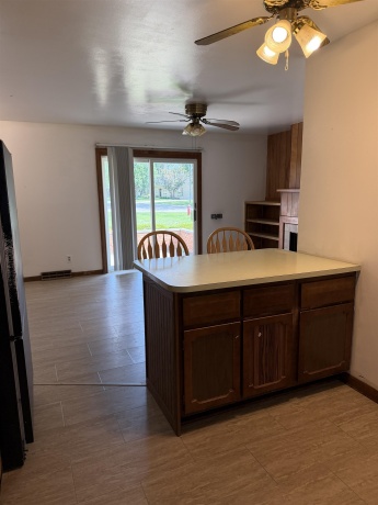 710 Carolyn, MENDOTA, Illinois 61342, 3 Bedrooms Bedrooms, ,2 BathroomsBathrooms,House,For Sale,Carolyn,202604709