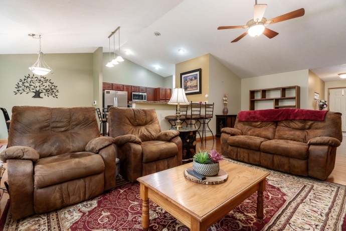 1401 Stone Bridge, ROCKFORD, Illinois 61108, 3 Bedrooms Bedrooms, ,3 BathroomsBathrooms,Condominium,For Sale,Stone Bridge,202604713