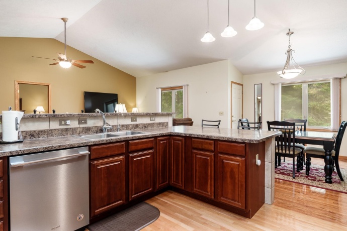 1401 Stone Bridge, ROCKFORD, Illinois 61108, 3 Bedrooms Bedrooms, ,3 BathroomsBathrooms,Condominium,For Sale,Stone Bridge,202604713