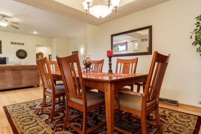 12395 Ayrshire, LOVES PARK, Illinois 61111, 3 Bedrooms Bedrooms, ,2 BathroomsBathrooms,House,For Sale,Ayrshire,202604716