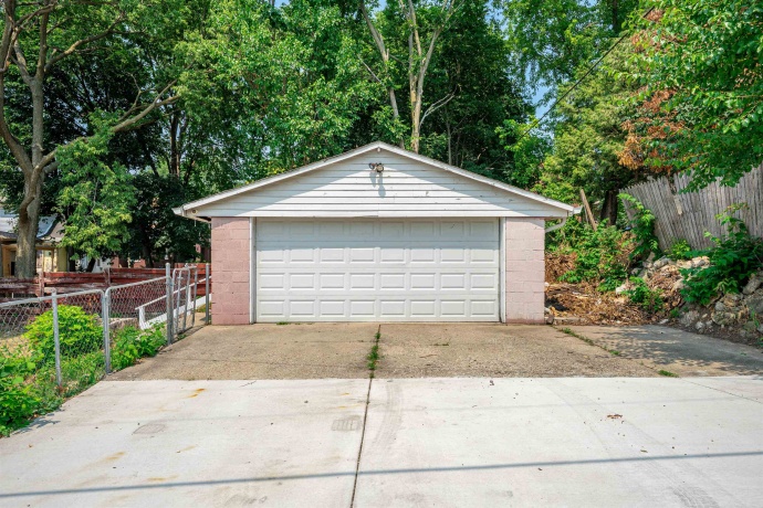 905 Winnebago, ROCKFORD, Illinois 61103, 4 Bedrooms Bedrooms, ,1 BathroomBathrooms,House,For Sale,Winnebago,202604718